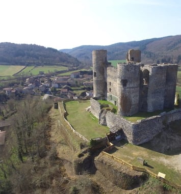 Patrimoine en péril : restaurer le château de Domeyrat
