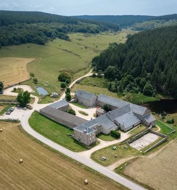 Visite guidée « Secrets de pierres et de charpentes : la Ferme du Sauvage se raconte »