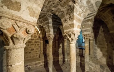 Visite de l'église, de la crypte, et du Bourg