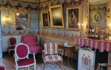 Visite des salons du Château du Thiolent