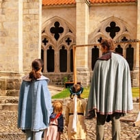 Visite libre de l'abbaye et jeux en accès libre dans le cloître