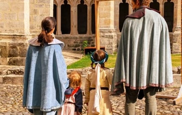 Visite libre de l'abbaye et jeux en accès libre dans le cloître